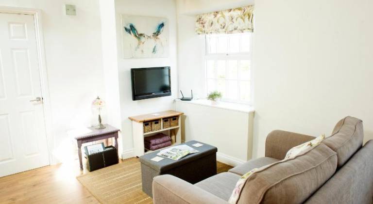 House | Pets allowed — photo 2