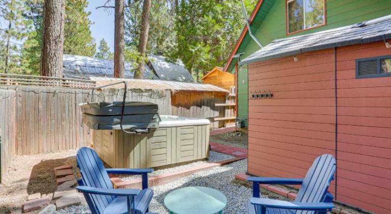 1 Mi to Snow Summit Big Bear Lake Cabin! — photo 5