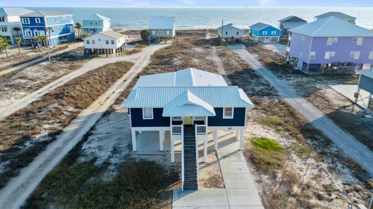 Vacation home with grill | Beach view — photo 2