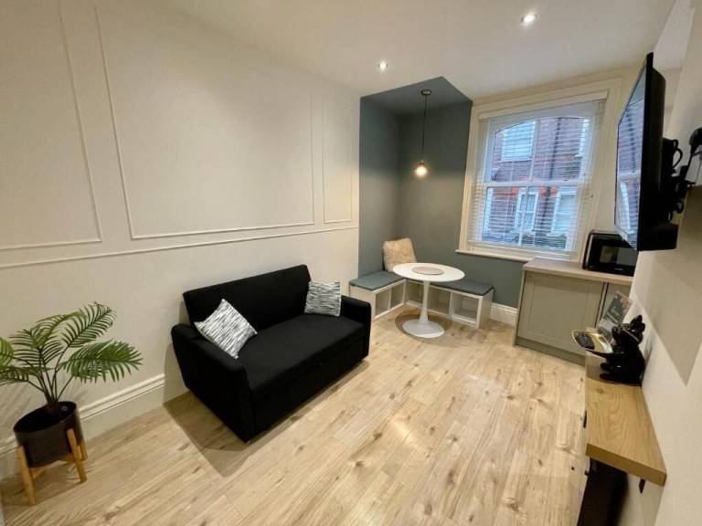 Apartment  Harpenden