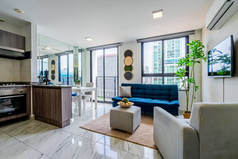 w Sophisticated 1BR w High Rise View in Calle 50