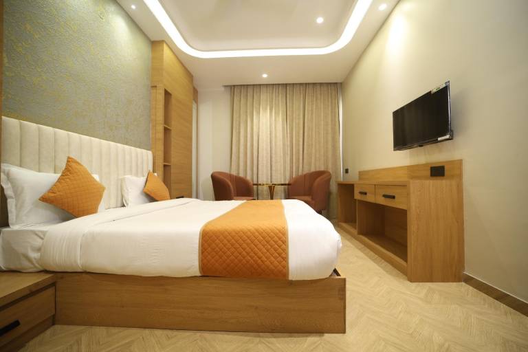 Elight Inn Hotel