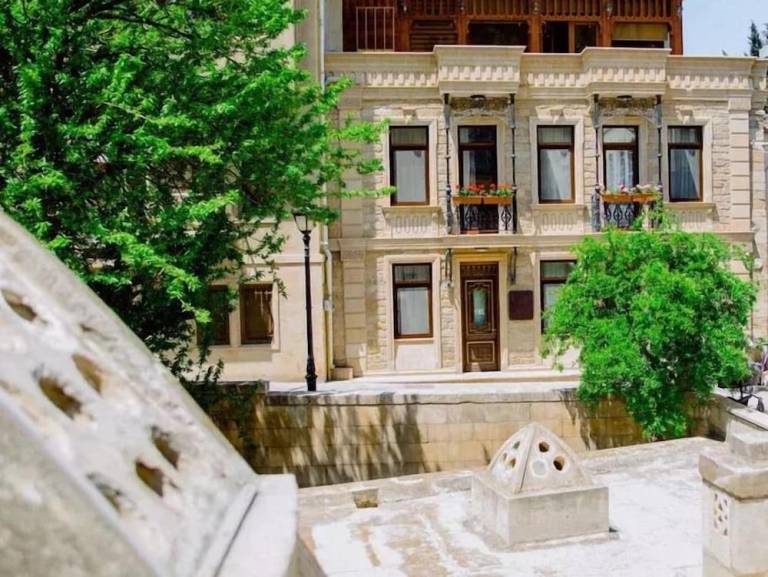 Bed & Breakfast  Sabayil