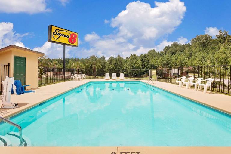 Super 8 By Wyndham Cartersville — photo 2
