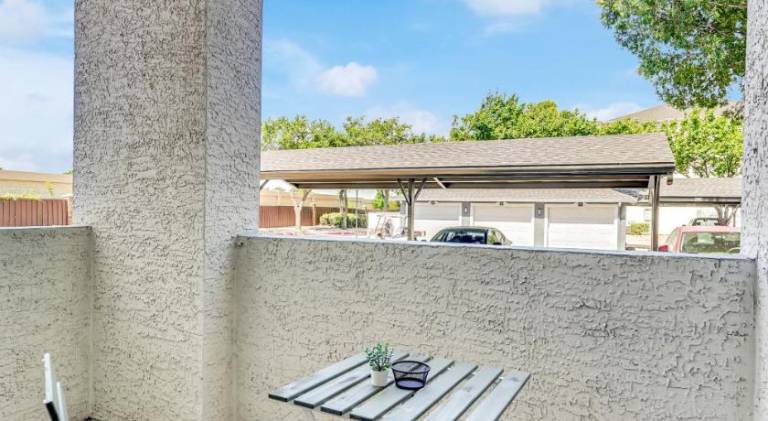 Rental apartment with pool — photo 4