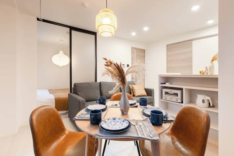 Apartment 5