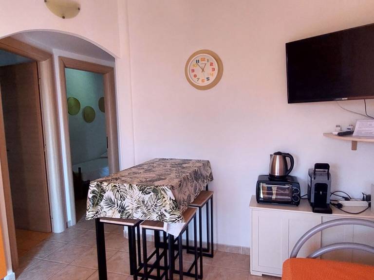 House with terrace, BBQ & yard | Sea view | Pets allowed — photo 3
