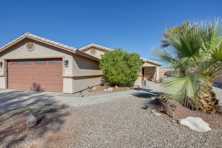 4 Mi to Lake Havasu: Home w/ Views, Pool & Spa — photo 3