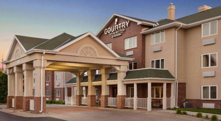 Country Inn & Suites by Radisson, Lincoln North Hotel and Conference Center, NE — photo 2