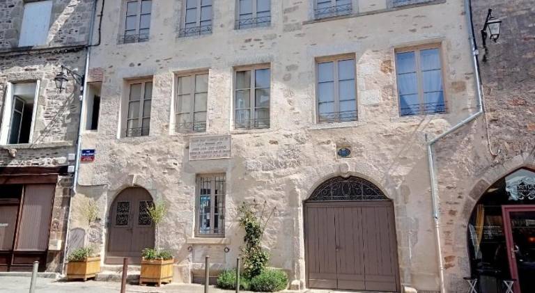 MAISON GAY LUSSAC St LEONARD DE NOBLAT in Gueret