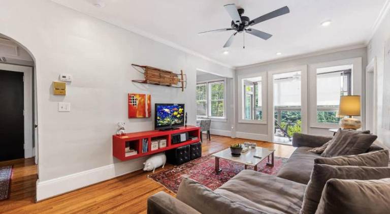 Vacation home | Perfect for remote work | Pets allowed in Charlotte, NC