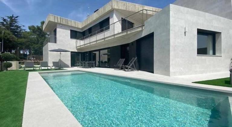 Vacation home with garden, pool & barbeque in Sant Feliu de Guíxols
