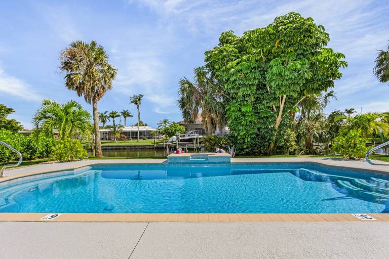 Child-friendly big house with private pool | Water view | Pet-friendly — photo 5
