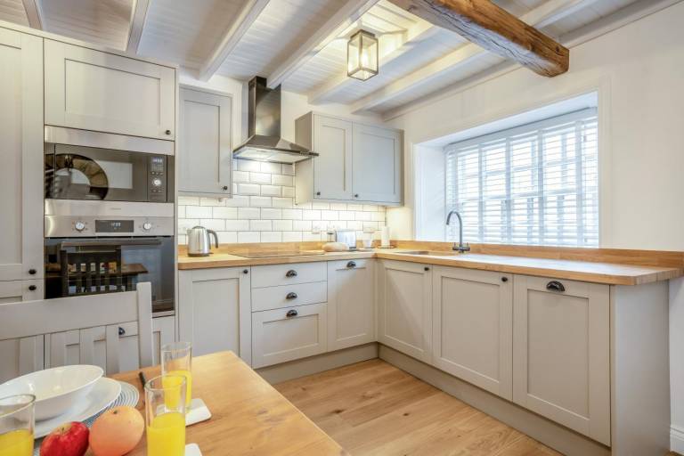 Fully equipped pleasant cottage with garden | Pets are welcome — photo 4