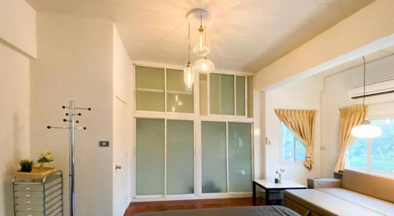 Pleasant vacation home with jacuzzi | Pets allowed — photo 2
