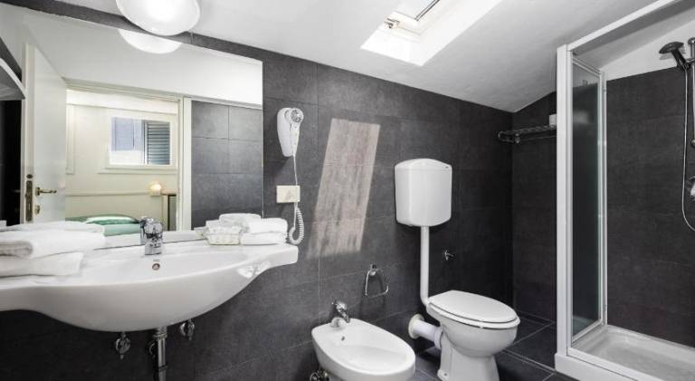 Children-friendly apartment with garden, terrace & private pool | Next to the beach | Suitable for remote work | Pets are welcome — photo 2