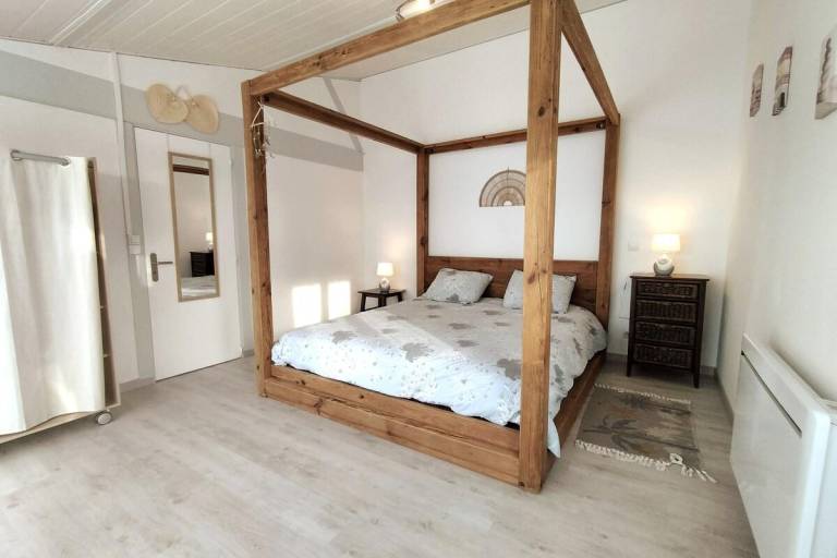 Charming vacation home with heated pool — photo 2