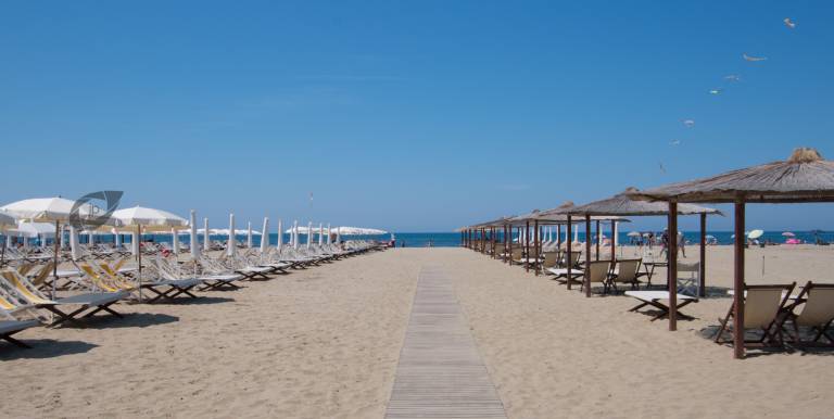 Seafront apartment with sea-view terrace – Lido di Camaiore — photo 2
