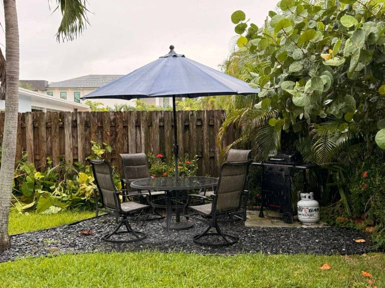 Delray Beach Hideaway Private 1BR w Patio BBQ — photo 3