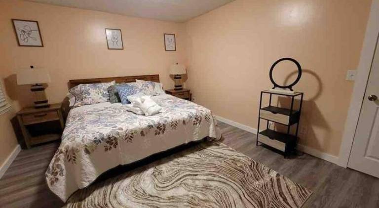 Apartment with pool in Hilton Head Island, SC