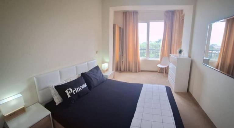 Holiday apartment with pool in Varna