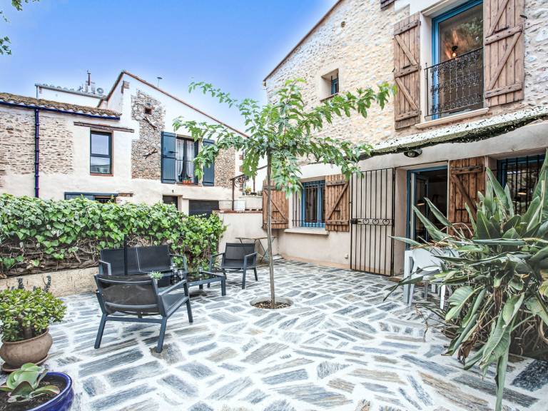 Vacation home with terrace & barbecue — photo 2