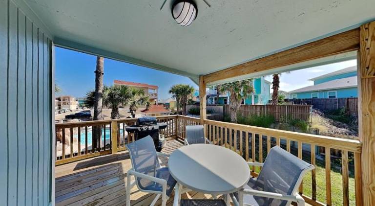 Coastal Hideaway — photo 4