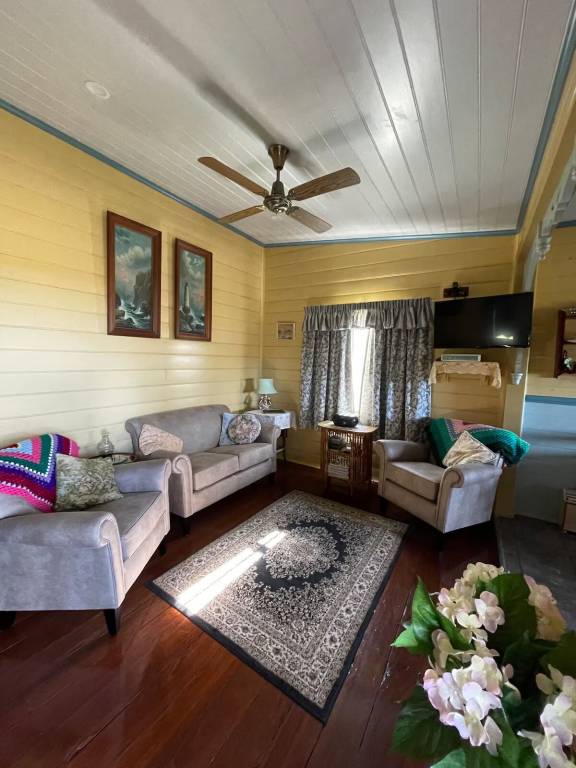 Cottage Grafton