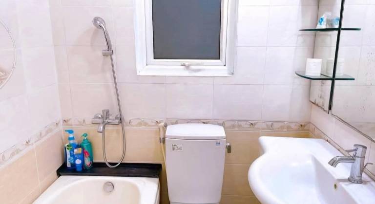 House | Near Ho Chi Minh Mausoleum | Perfect for remote work | Pets are welcome — photo 4