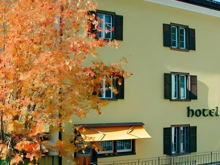 Hotel Post in Surses