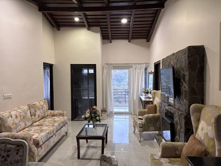 Vacation home with yard | Pets allowed in Kosiyakutoli