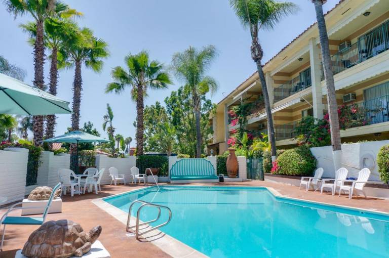 Hotel Pepper Tree Boutique Kitchen Studios Anaheim in Anaheim, CA