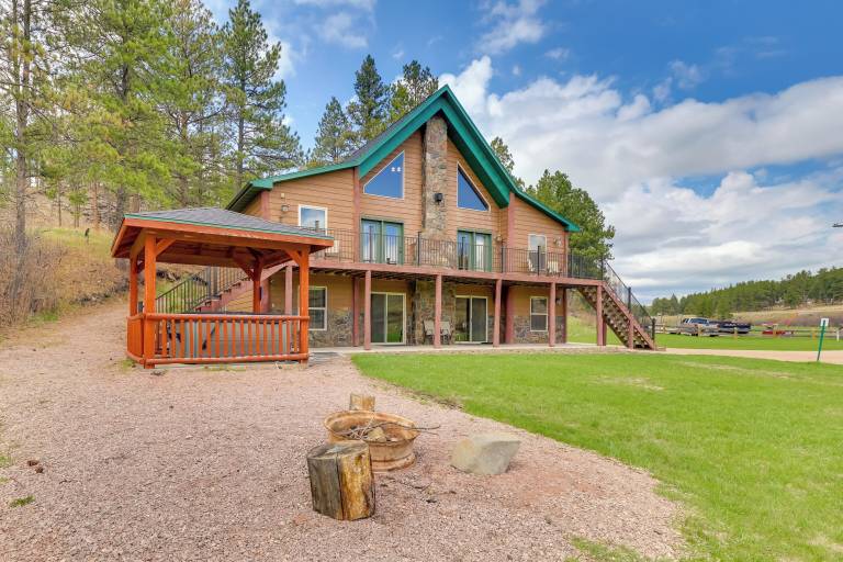 Cabin Hill City