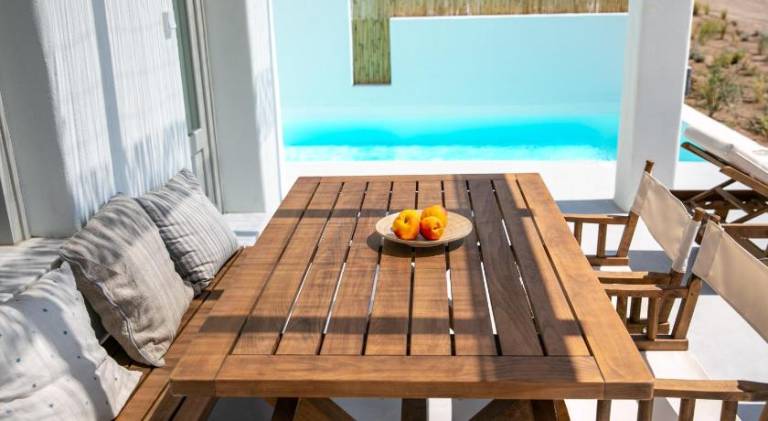 Family-oriented rental apartment with patio, yard & pool | Dogs allowed — photo 5