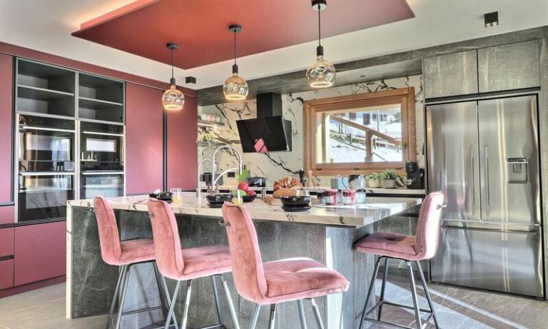 Chalet, Ground floor, terrace, balcony, fireplace or stove, 483m², Les Gets — photo 5