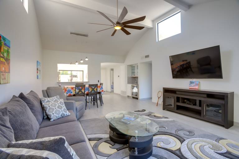 Apartment Cathedral City