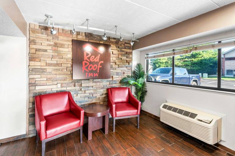 Red Roof Inn Indianapolis North - College Park — photo 3
