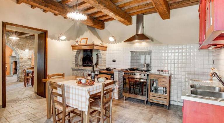 Holiday Home in Urbania with Hill Views — photo 5