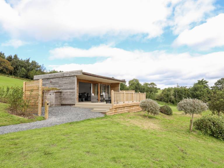 Children-friendly cottage with jacuzzi, yard & barbeque | Pet-friendly in Conwy