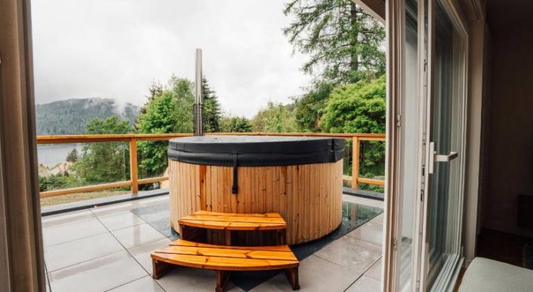 Lovely apartment with terrace, yard & hot tub | Good for workation | Pets allowed — photo 3
