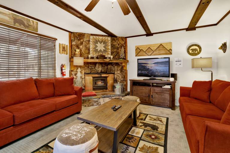 Cottage with garden & terrace | Mountain view in San Bernardino, CA