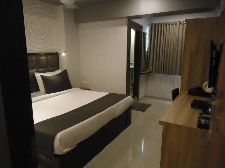 Hotel Maan Residency in Ahmedabad