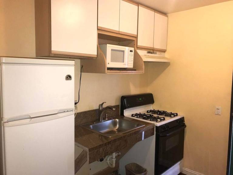 Deluxe Inn — photo 4