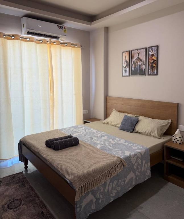 House with 1 room for 3 persons in Gurugram