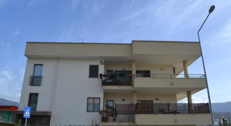 Apartment with garden — photo 2