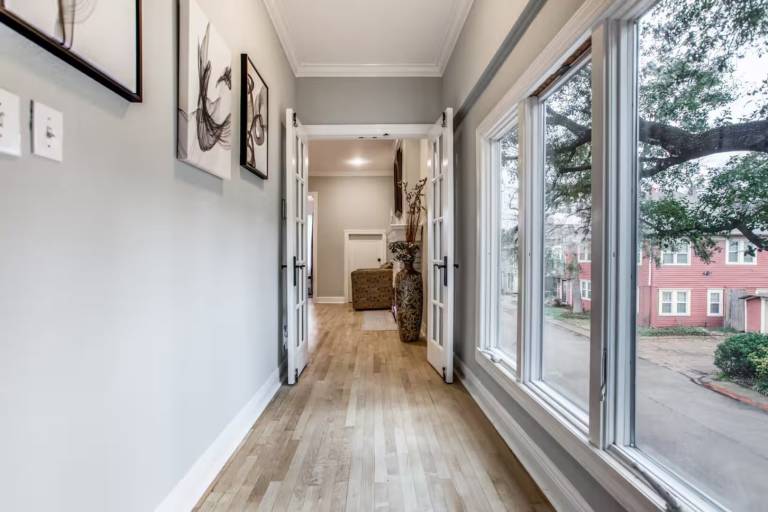 Holiday apartment | Pet-friendly in Dallas, TX