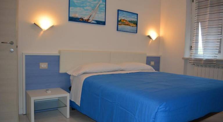 Rental apartment with patio in Lerici