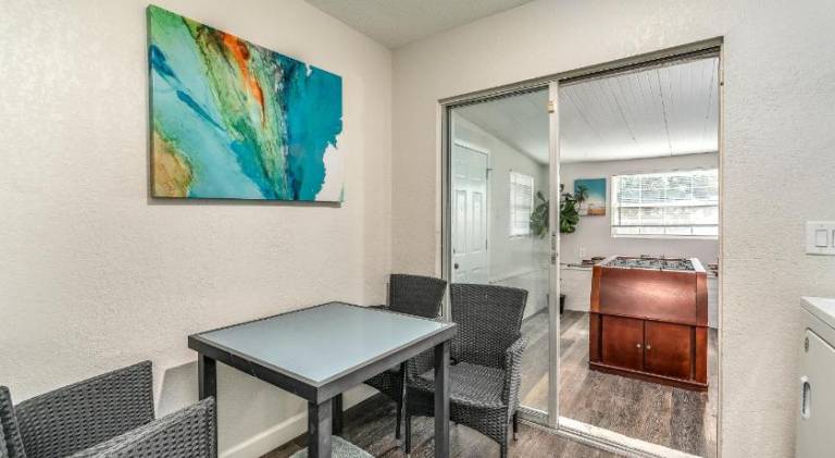 Cortez Gardens Cottage 11, Renovated, Close to Beach, 3-Bed, 2 Bath 10 people — photo 5