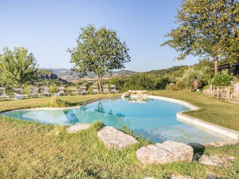 Vacation home with yard, terrace & grill | Nature view | Pets are welcome — photo 5