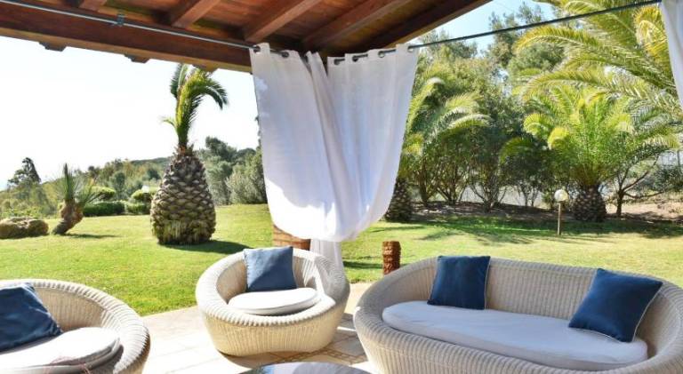 Big villa with pool | Pets are welcome — photo 4